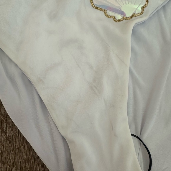 Beach Riot White Bikini with Shell Design - Picture 4 of 6